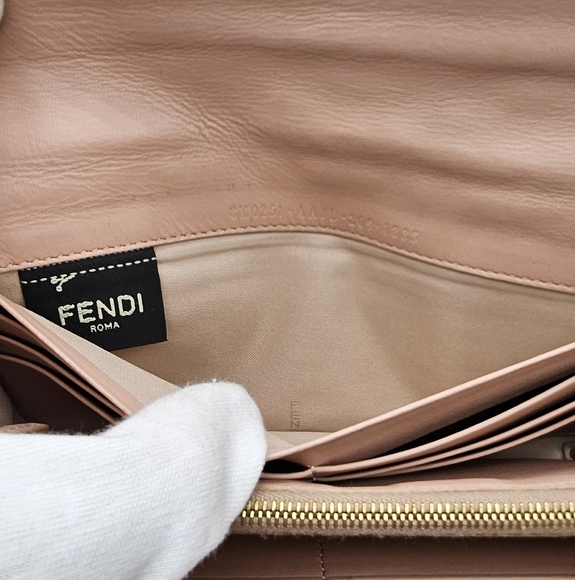 💛FENDI Zucca Baguette Wallet/Clutch💛 - Picture 12 of 17
